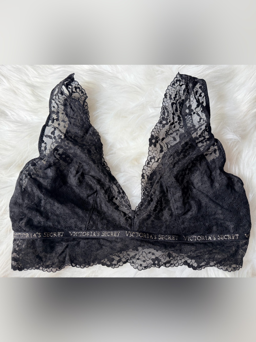 Victoria’s Secret Lace Bralette L